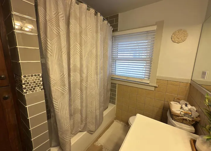 Cozy Craftsman Near Uw And Downtown Holiday home *
