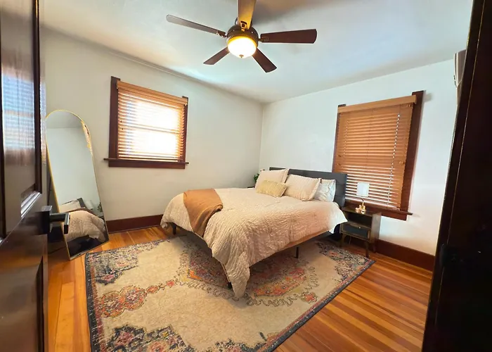 Cozy Craftsman Near Uw And Downtown Holiday home *