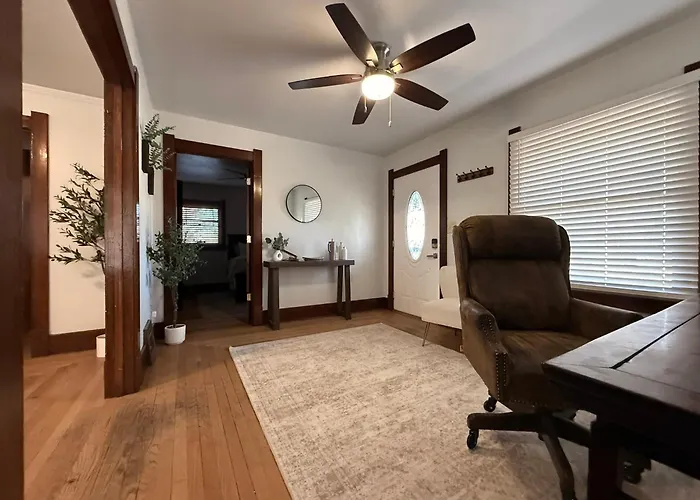 Cozy Craftsman Near Uw And Downtown Holiday home